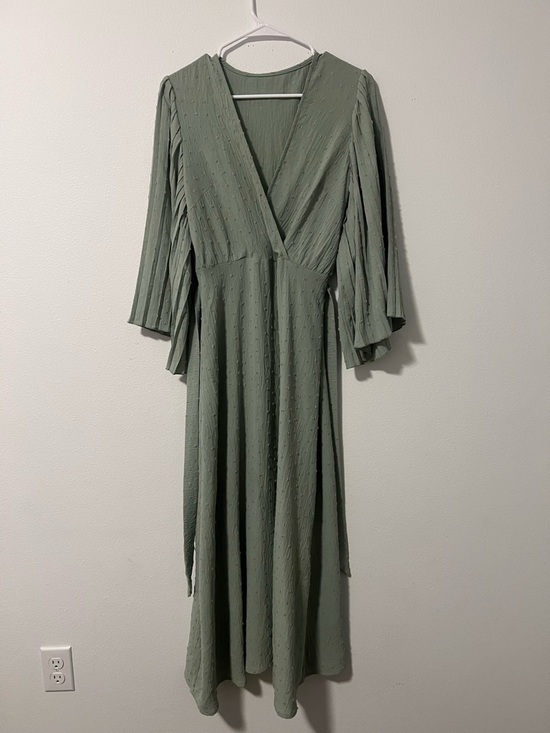 SHEIN Dresses & Skirts - Sage Green V-Neck Midi Dress with Pleated Sleeves
